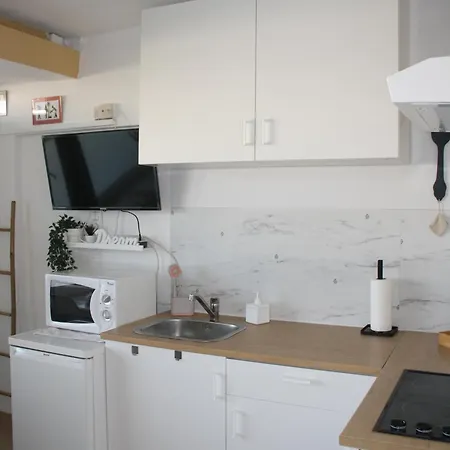 Appartement Joli A Louer A La Belge *